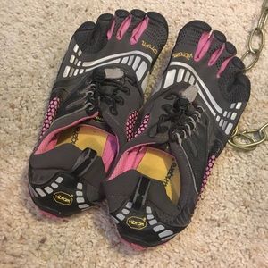 Vibram fivefingere climbing shoes